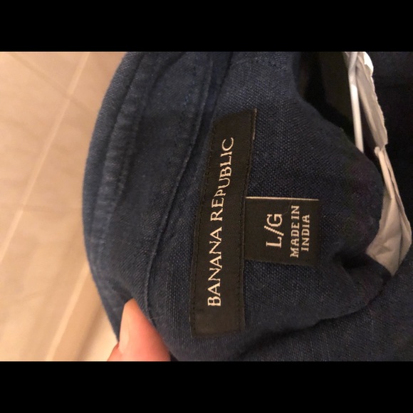 Banana Republic Men’s Short Sleeve Shirt - Picture 3 of 3